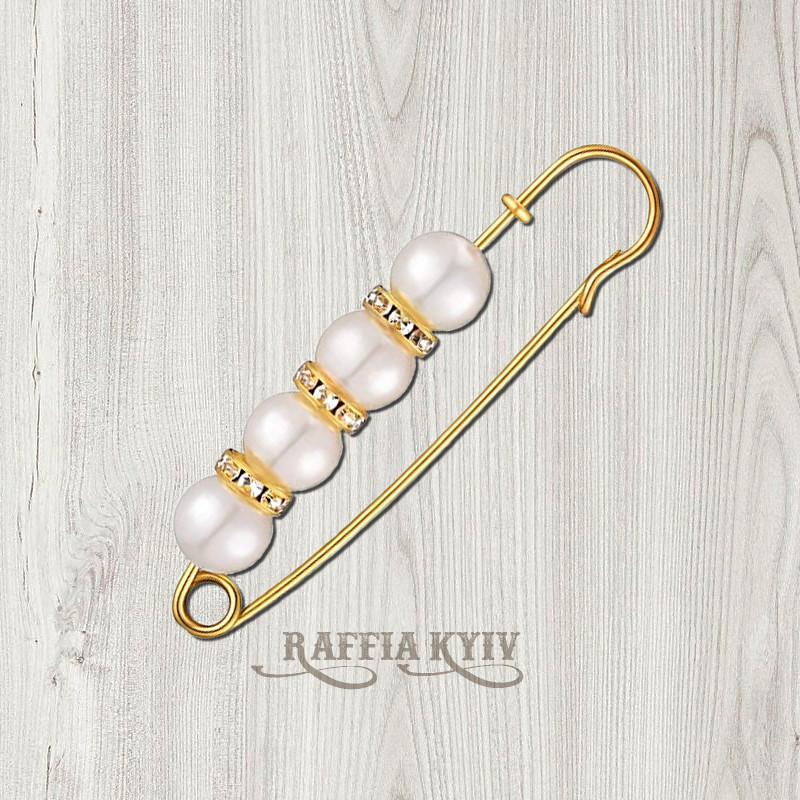 Pin with white pearls